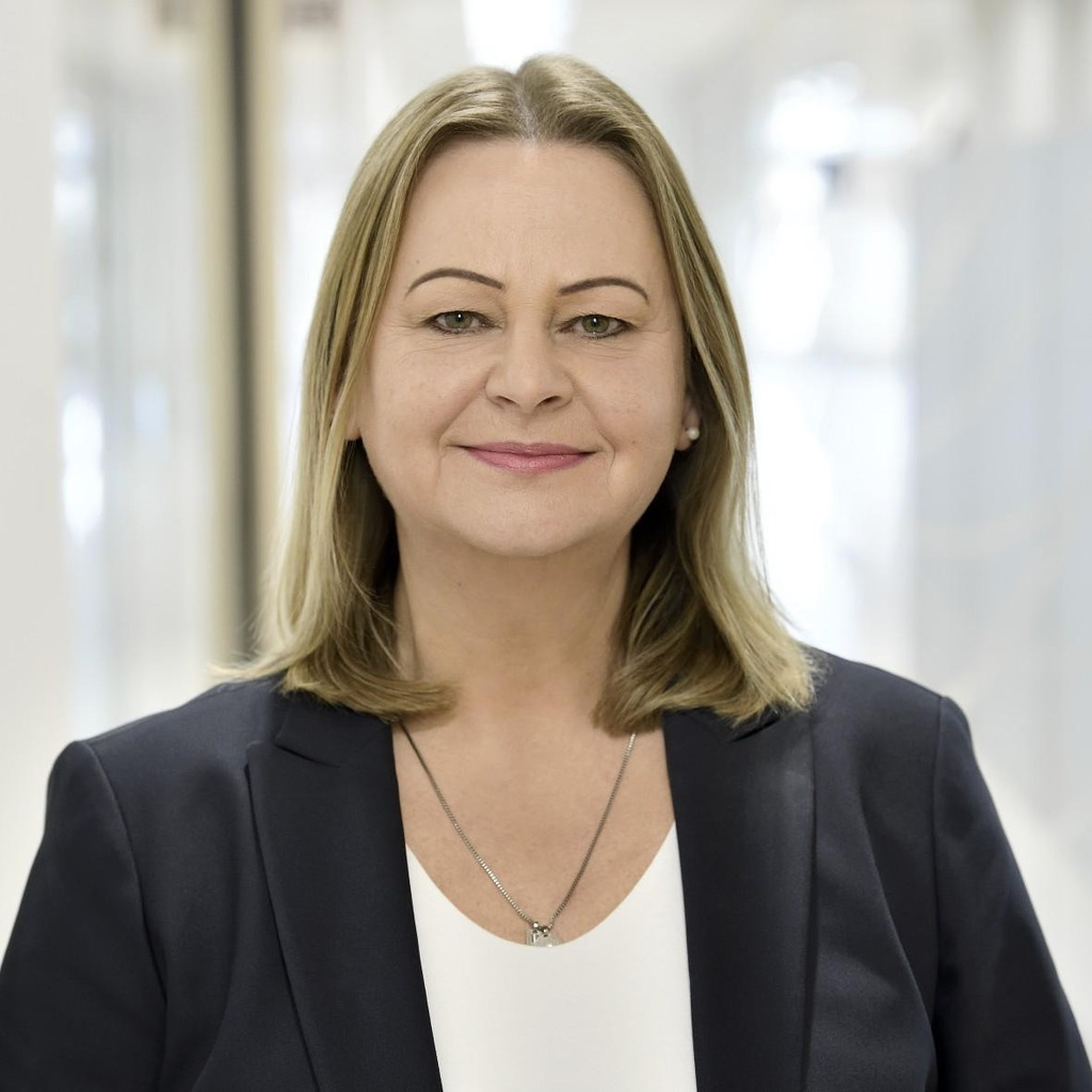 Yvonne BayerlVillanueva Grid Field Operations Germany, Rights and