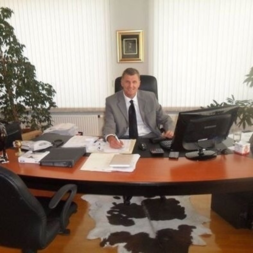 Prof. Henry Maxwell Construction Contractor AAA AllPro