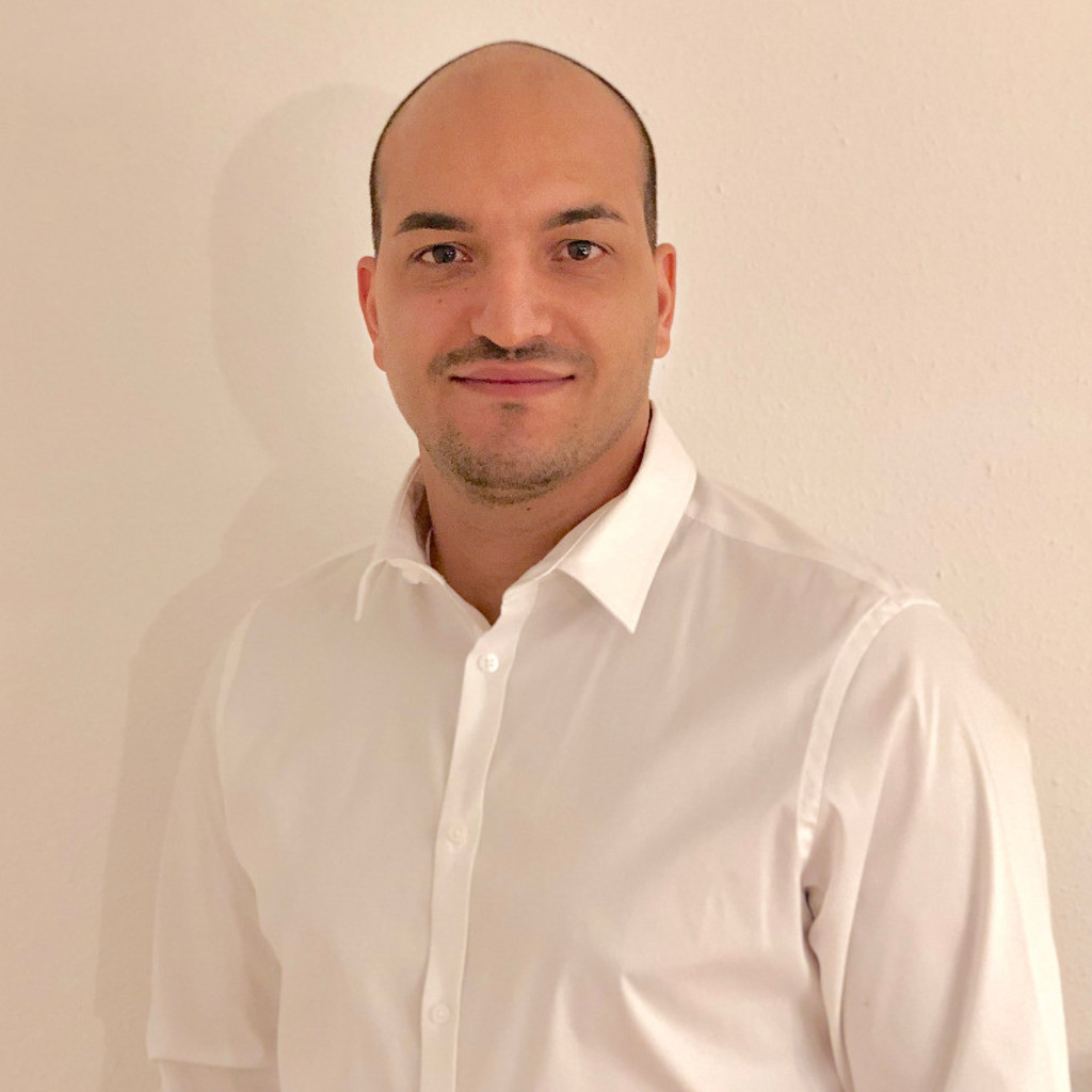 Vincenzo Russo System Administration PC / LANSupport Walo