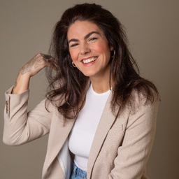 Jacqueline Krahn