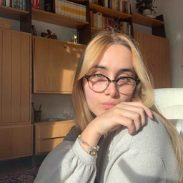 Özge Şimşir