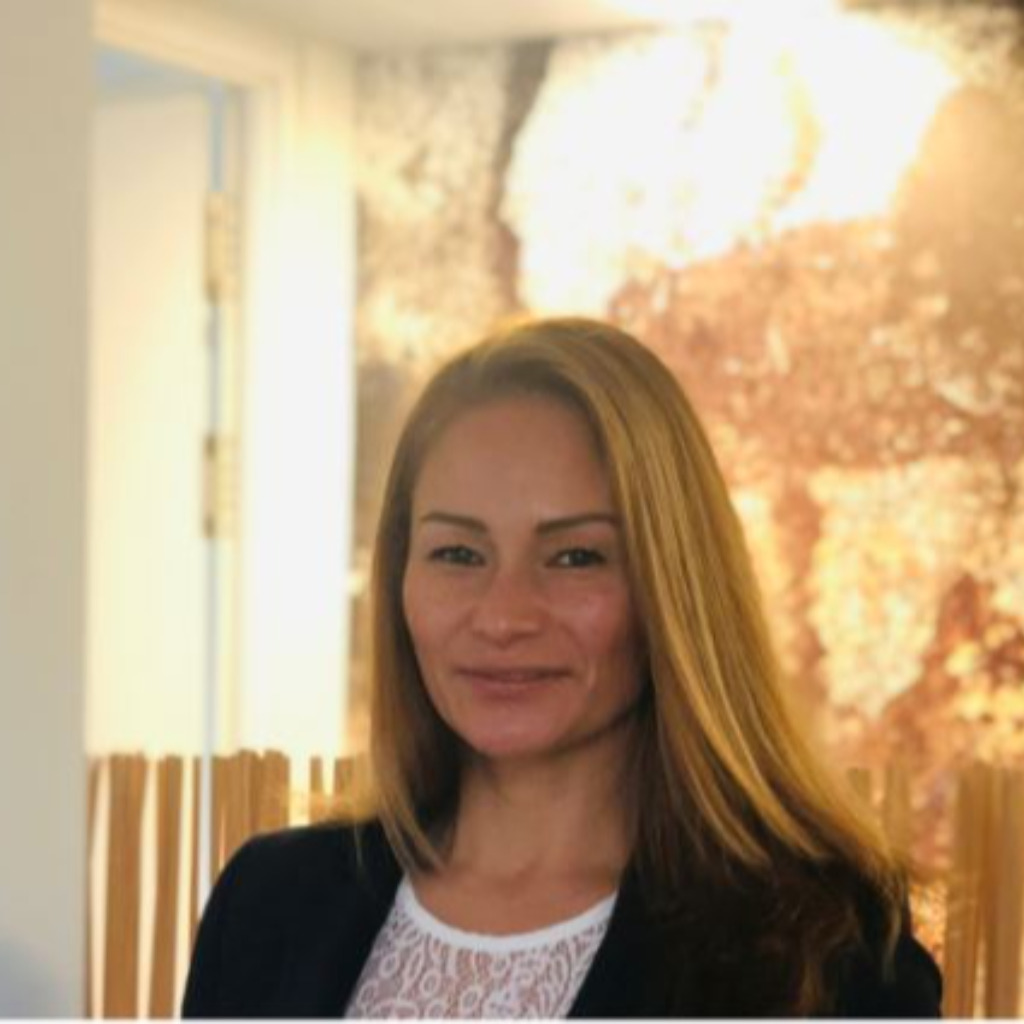 Stefanie Ricse Senior Associate, Real Estate Asset Management