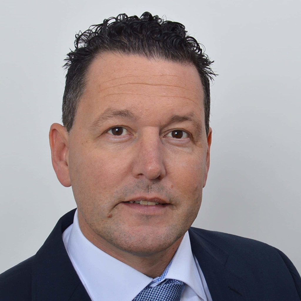 Rudi Istenic Versicherungsfachmann IHK EX Profifussballer ARAG