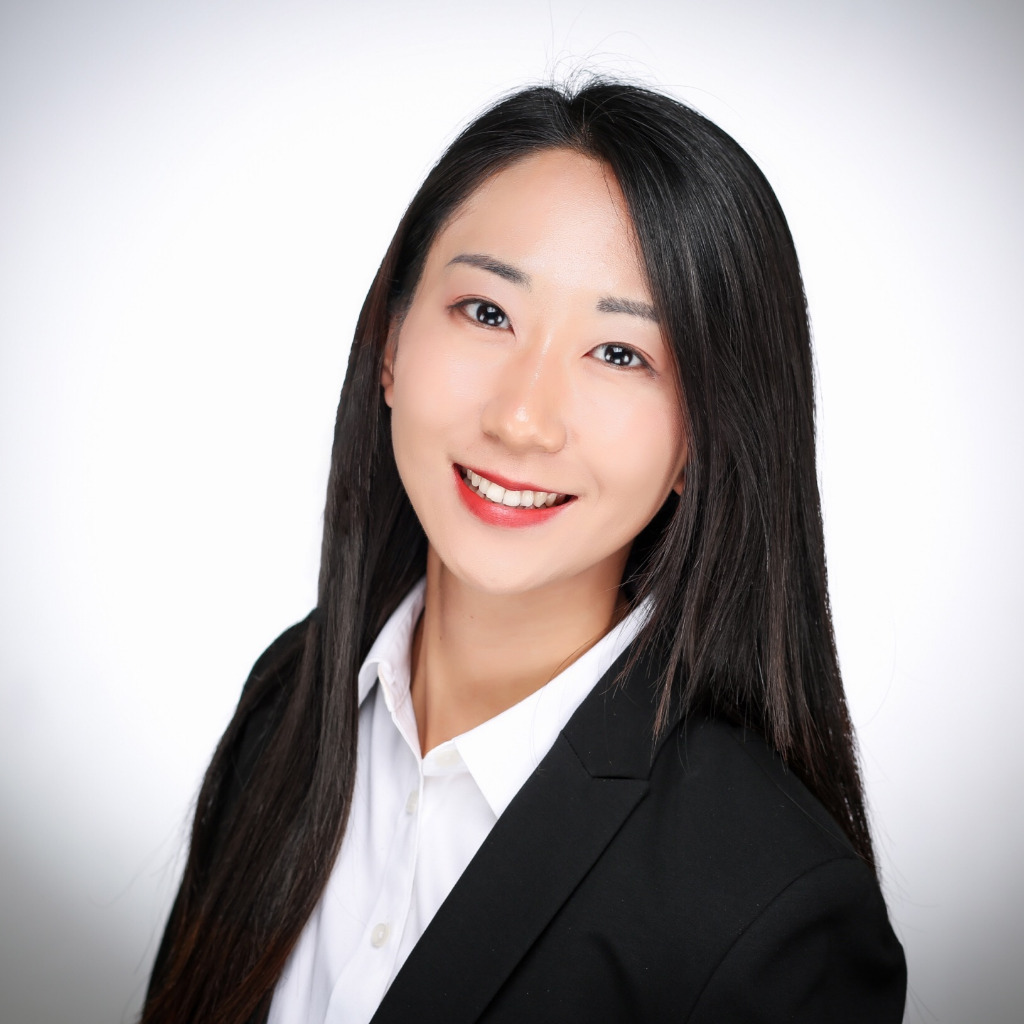 yifan-zhang-graduate-area-manager-amazon-koblenz-gmbh-xing