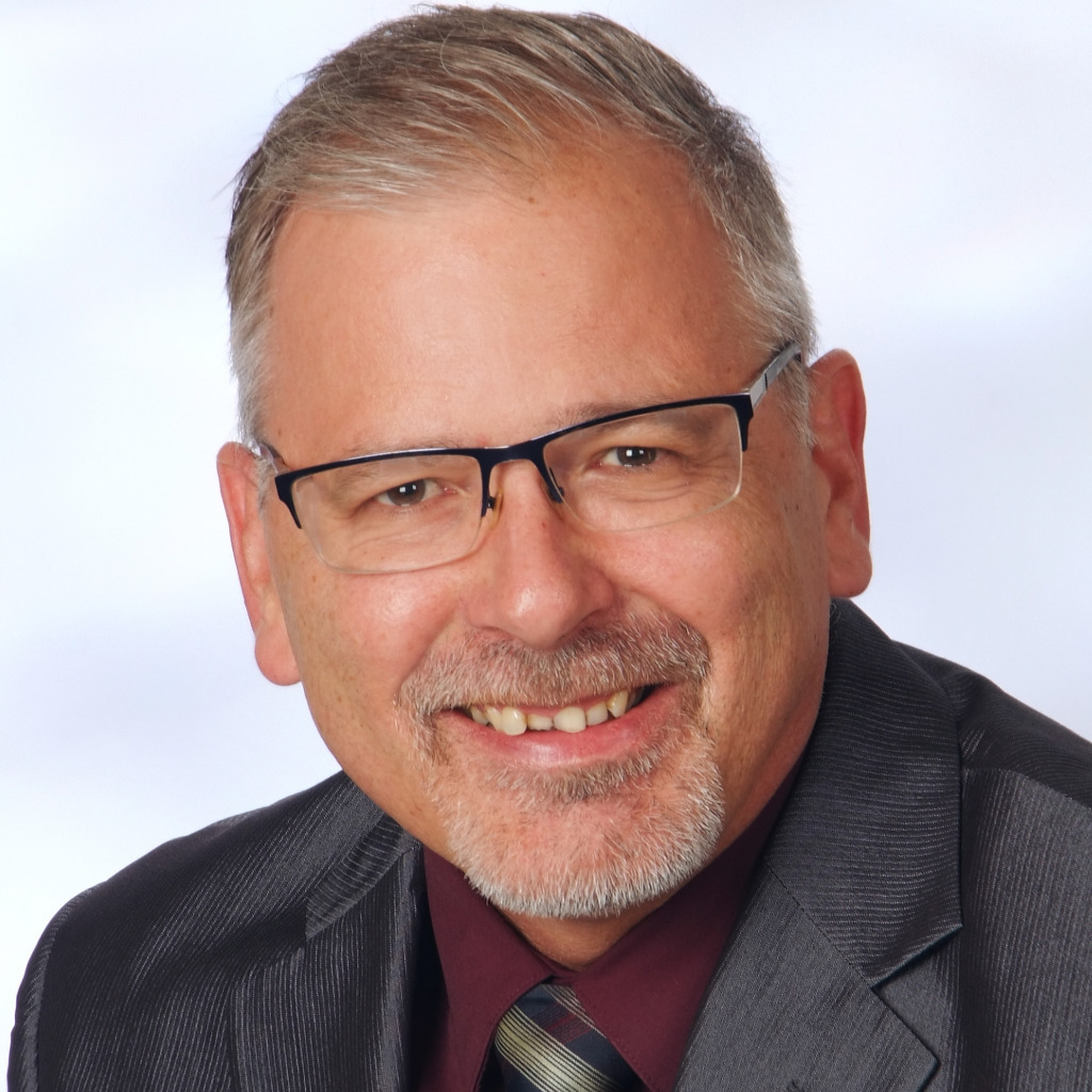 James D. Miller Kaufmännischer Angestellter AVE Absolute Vegan