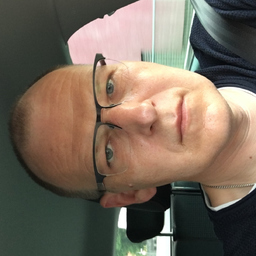 Holger Oelze