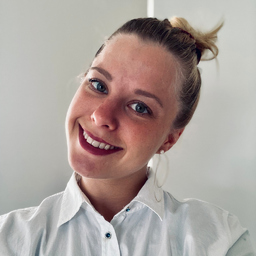 Nina Lange