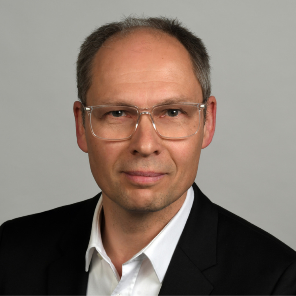 Dr. Michael John Projektleiter FraunhoferInstitut für Offene Kommunikationssysteme (FOKUS Dr. Michael John Projektleiter FraunhoferInstitut für Offene Kommunikationssysteme (FOKUS