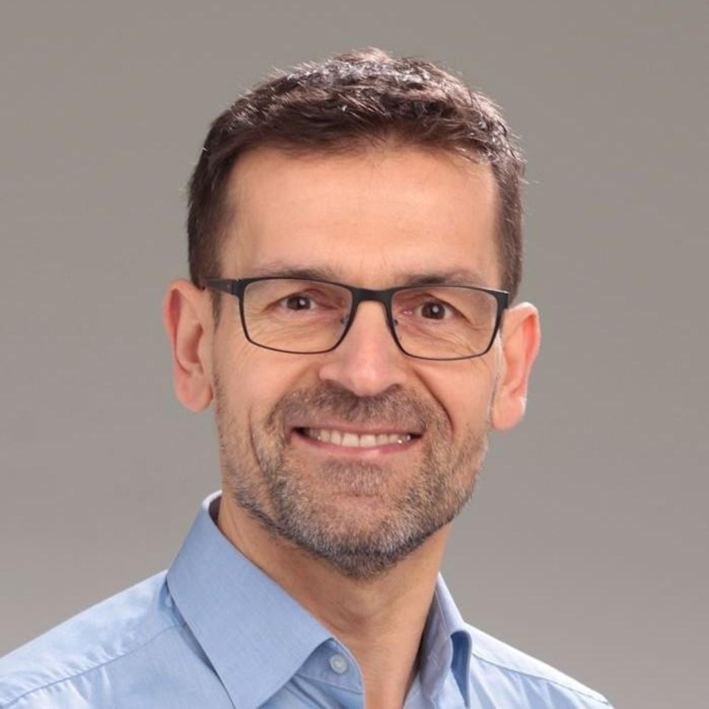 Ewald Hund Teamleiter Montage Peter Huber Kältemaschinenbau SE XING