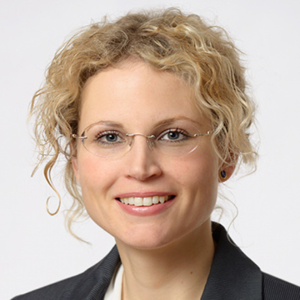 Bettina Ahlers Zentralbereich Customer Relationship Management