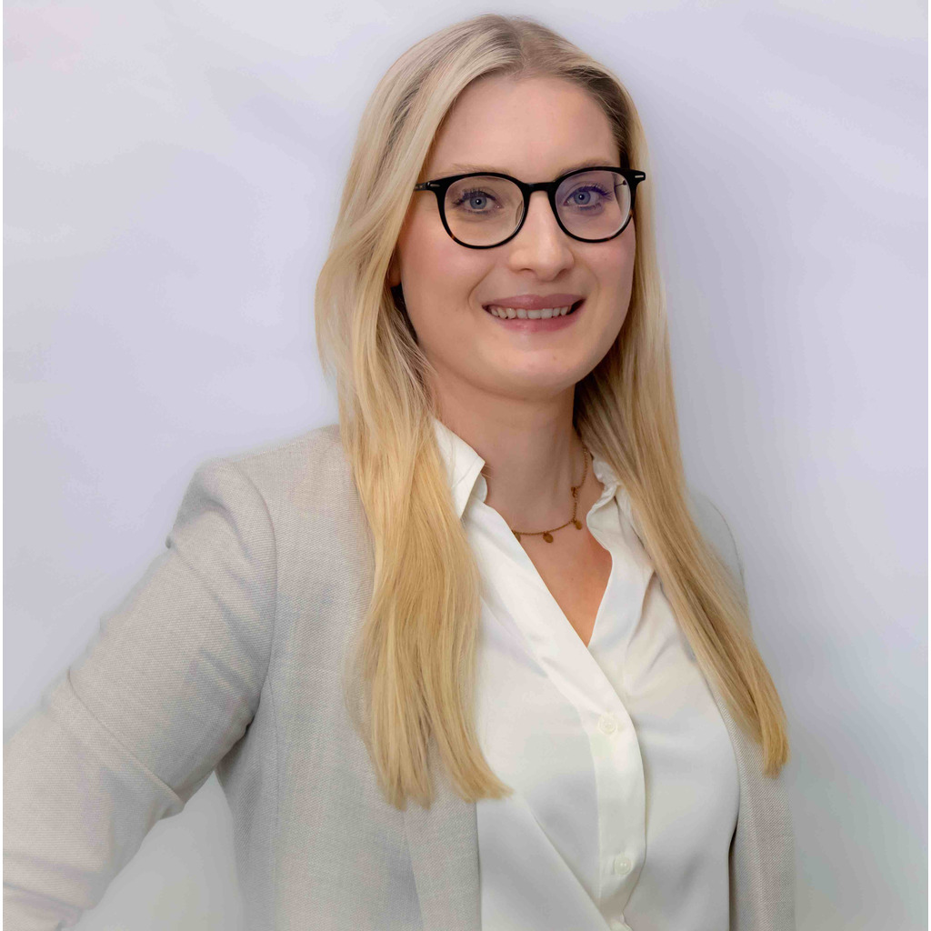Julia Roßmann - Bilanzbuchhalterin - Beringer GmbH | XING