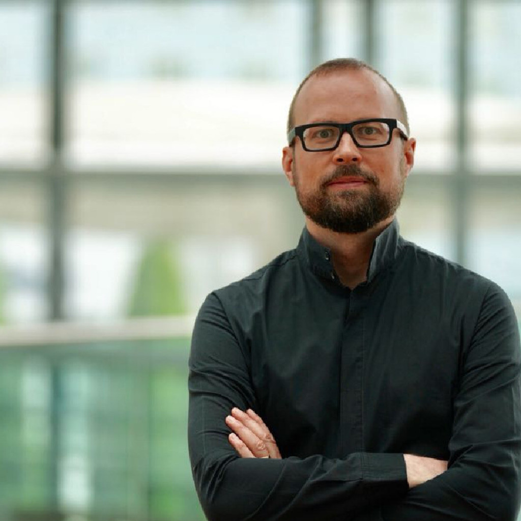 Paul Wilson Digital Marketing Consultant Sony Pictures XING