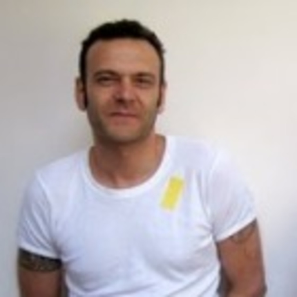 Esteban navarro Pascual Diseñador gráfico Visto Bueno Equipo