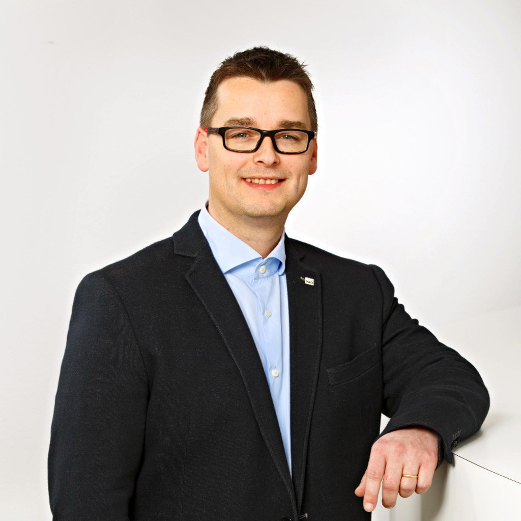 Stefan Bauer - Bereichsleiter Fertigung - BAM GmbH Weiden ...