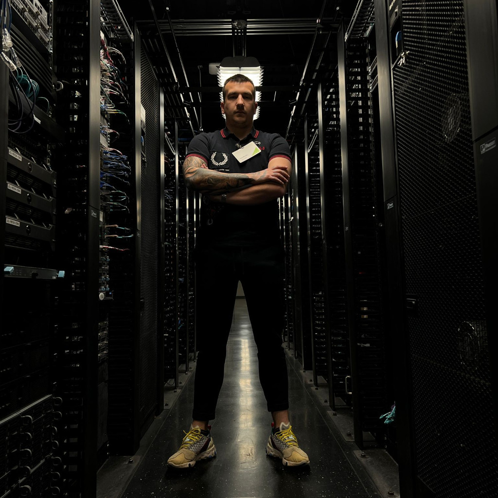 Sven Matesic Network Administrator E. Breuninger GmbH & Co. XING