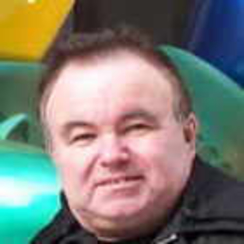 Peter Möller Inhaber P.MÖLLER Computerschule XING