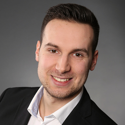 Tobias Knoppik