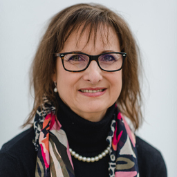 Dr. Petra Schadenhofer