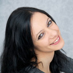 Lucy Warren