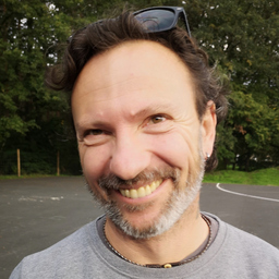 Marek Semank