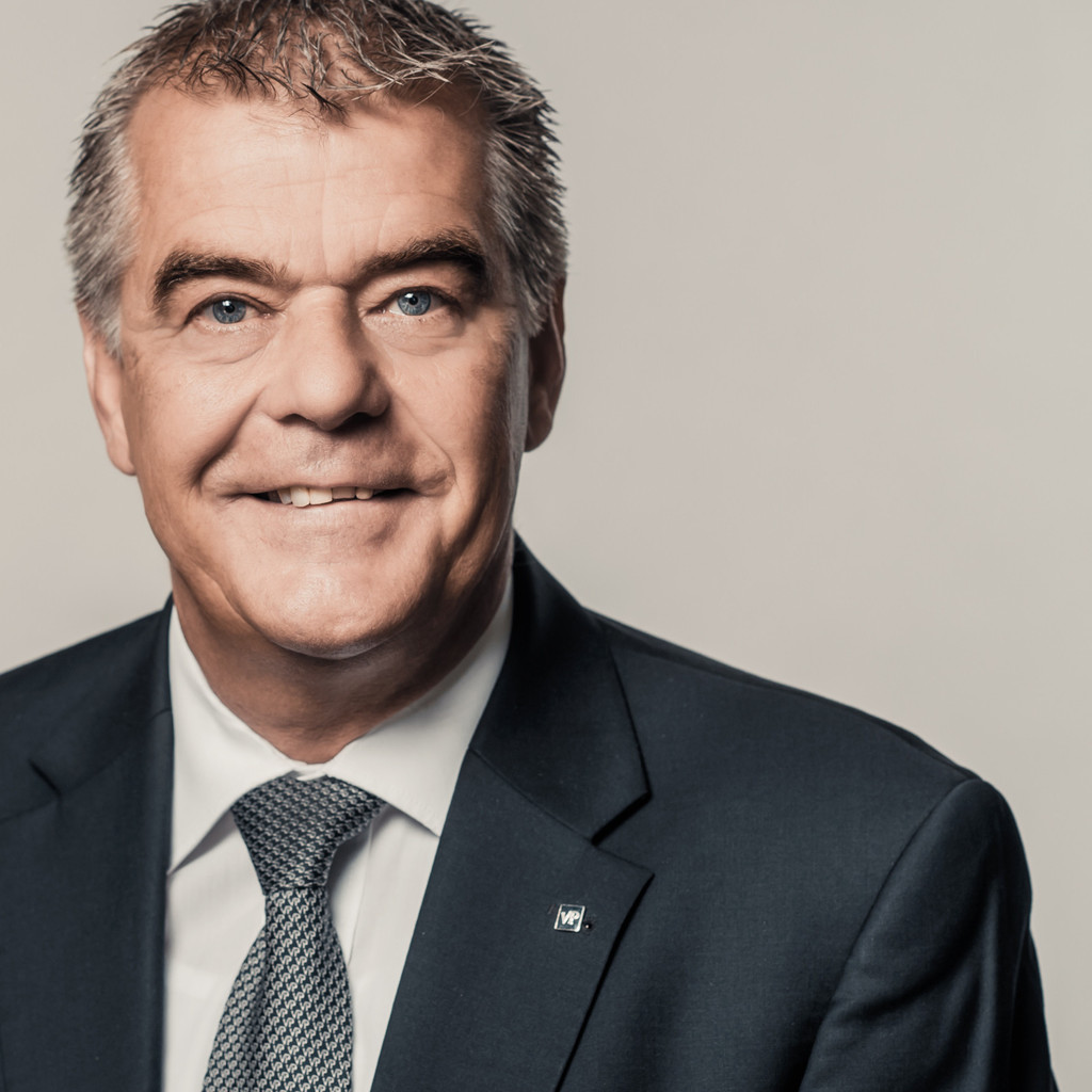 Hermann Mehrtens Geschäftsstellenleiter VON POLL IMMOBILIEN