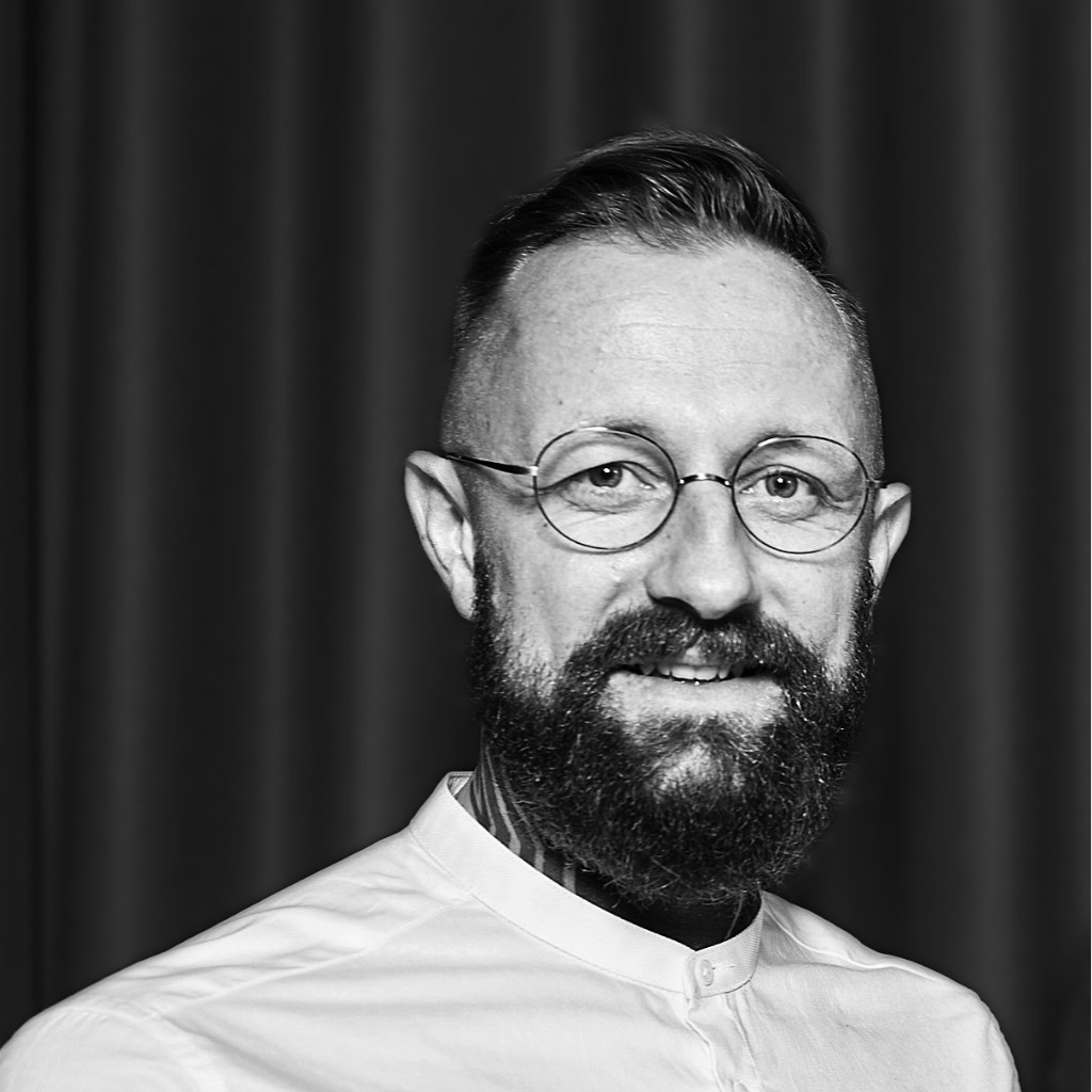 Sebastian Hack Director Client Success VIVALU GmbH XING