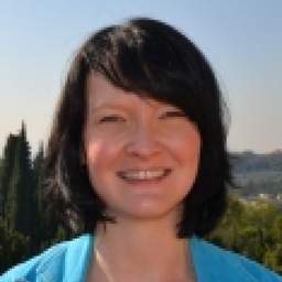 Dr. Gaby Umbach