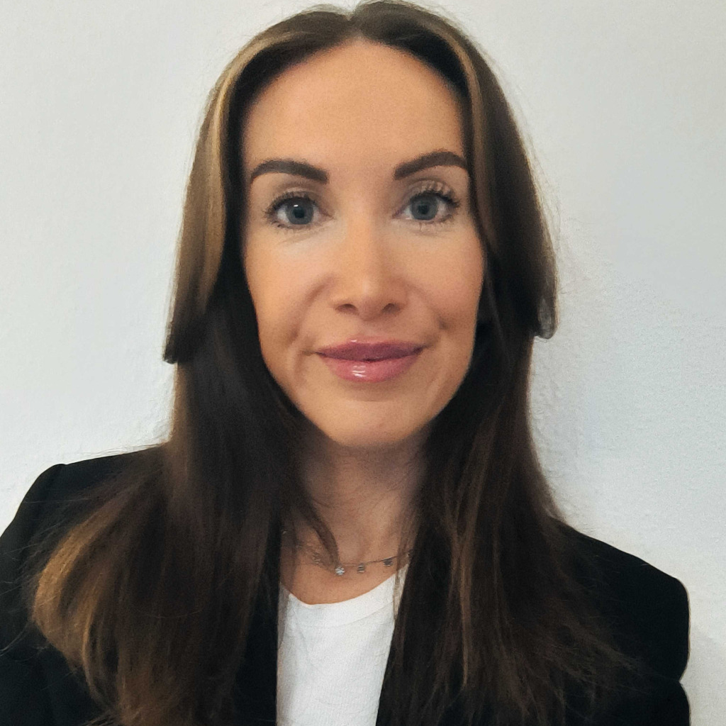 Alexandra Michaelis Head of Sales & Support SECRA Bookings GmbH XING