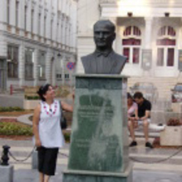 Nurdan Senhelvaci