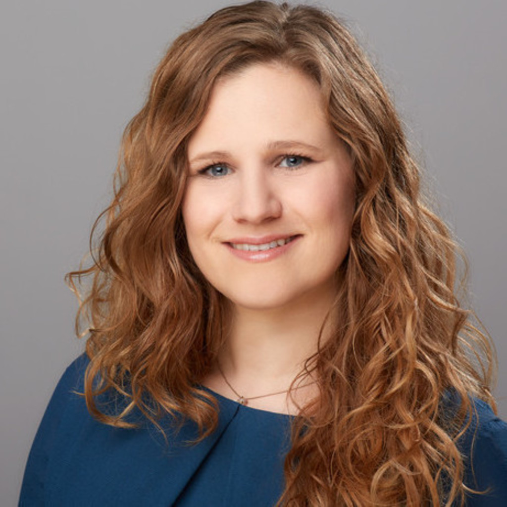 Sophia PauliMagnus Bekleidungstechniker Strick Basler Fashion GmbH