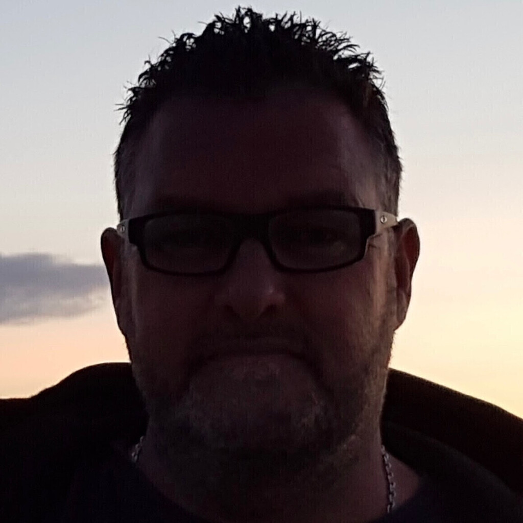 Thomas Mohr Tagschicht Werkführer Streichmaschinen Kabel Premium