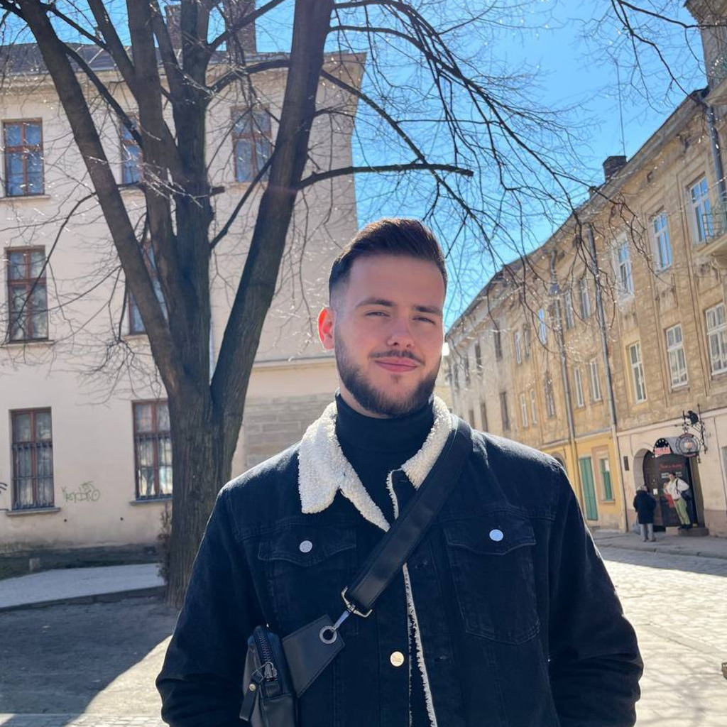 Ihor Stotsko Marketing Manager SK Group EU XING