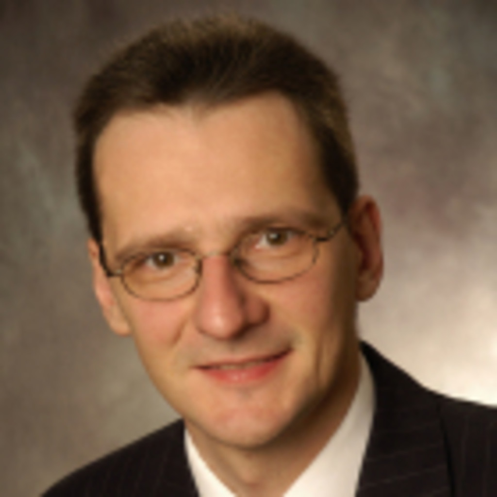 Dr. Holger Dietz Insurance Solutions BNP Paribas XING
