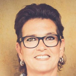 Claudia Riemenschneider
