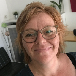 Elena Gratzer