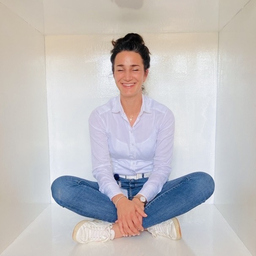 Angela Schneider