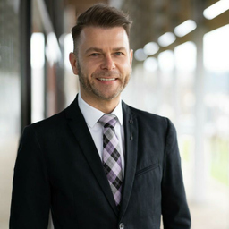 Stefan Sàri