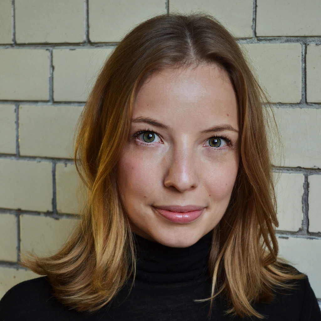 Alice Vizethum - Senior Manager International Marketing - Universal ...