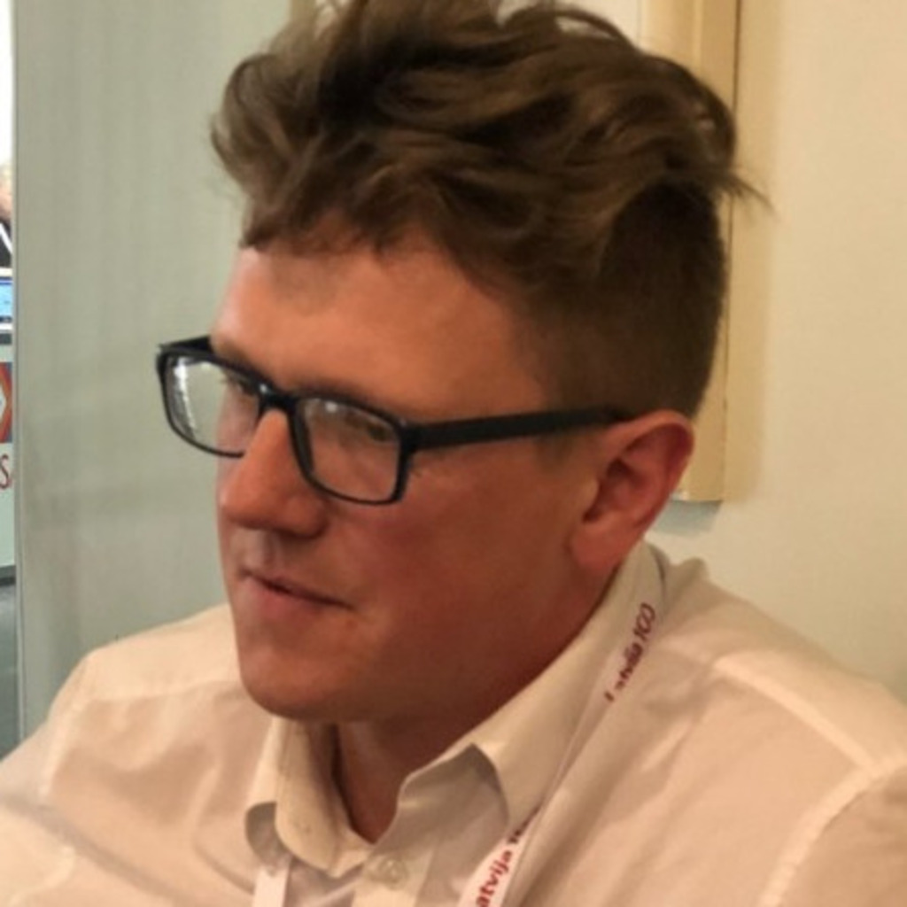 Helmut R.G. IT Technician & Drone Pilot SIA Techhelp XING