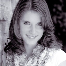 Dr. Dorothea Kronsteiner