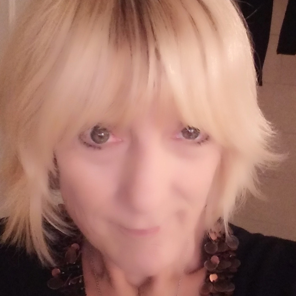 Lucy Carpenter Founder & CEO DC Strategic Group XING