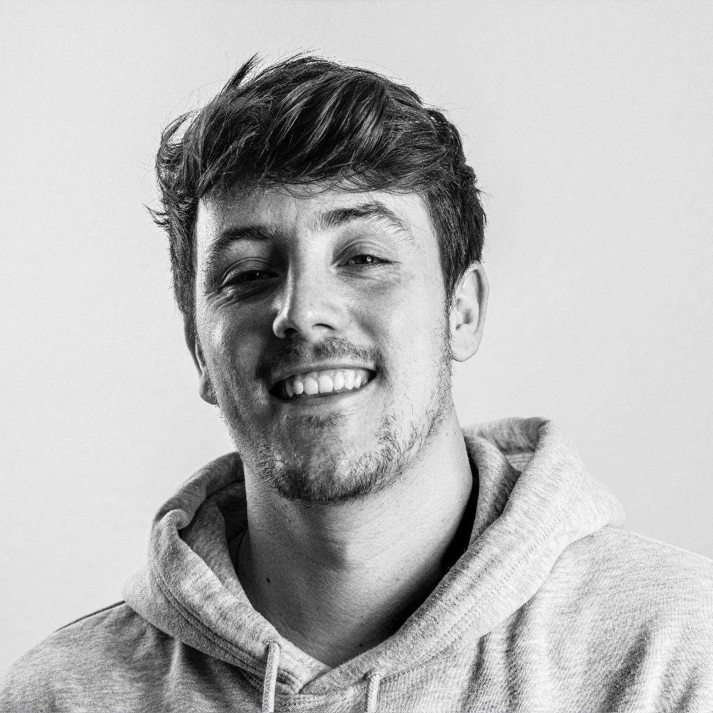 Adrián Ferre Marketing Manager & Application Management Liftstar