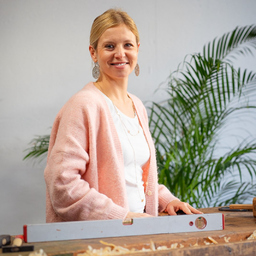 Valerie Mayr
