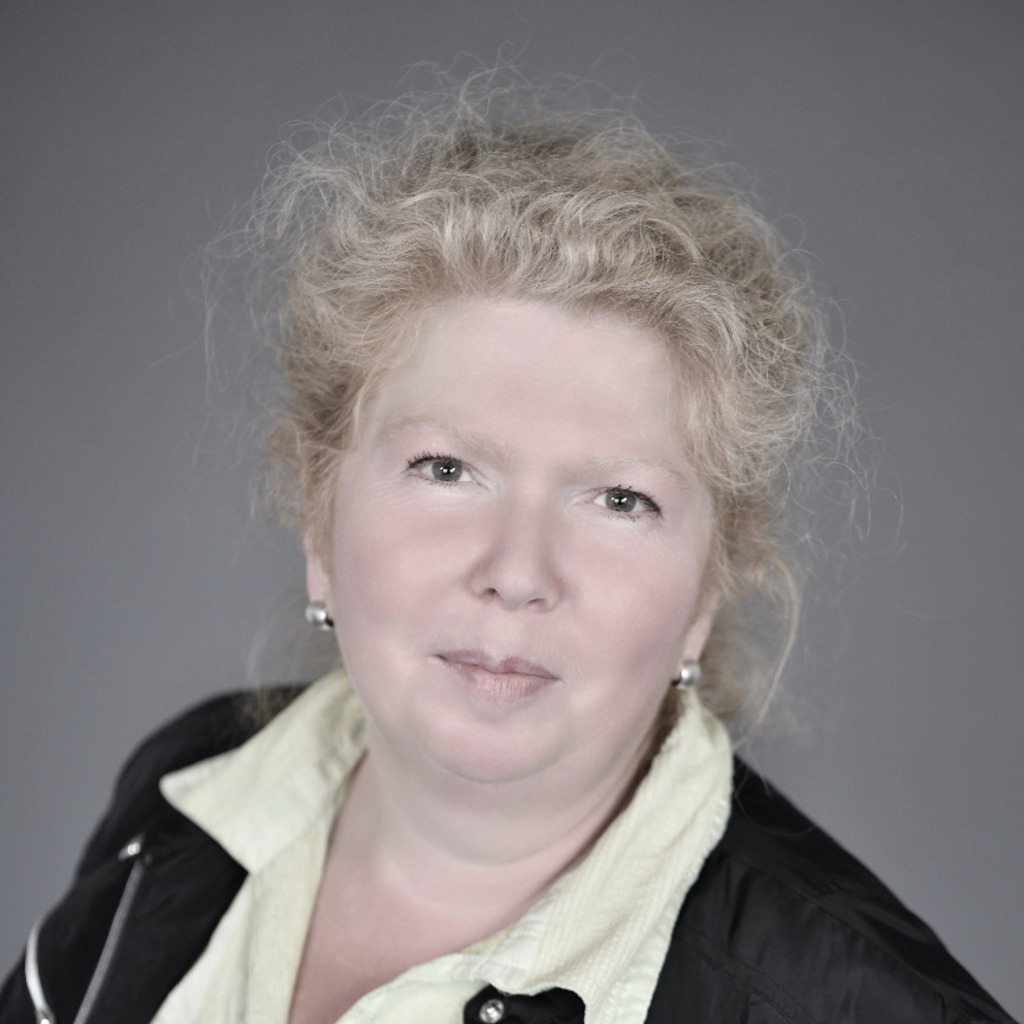 Elena Magit Finanzbuchalterin WBS Training AG XING