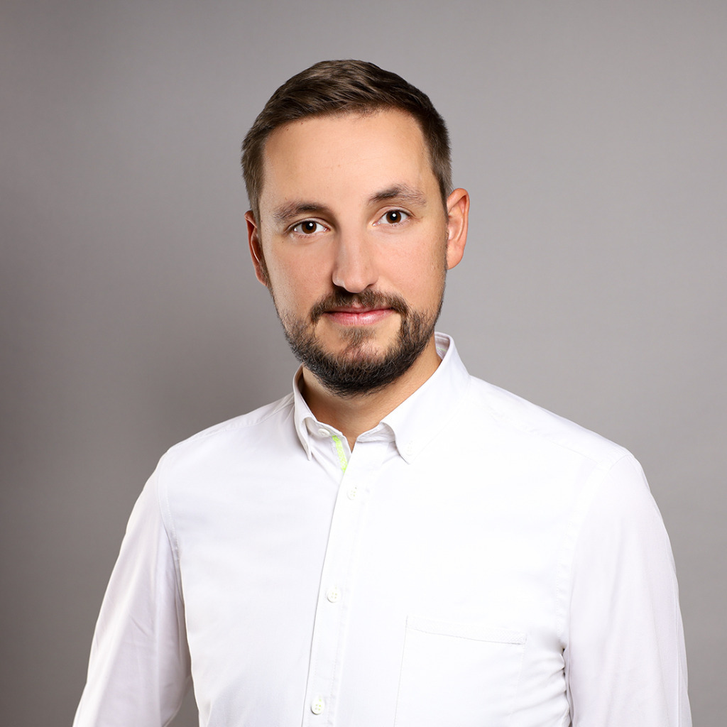 Robert Huebner in der Personensuche von Das Telefonbuch