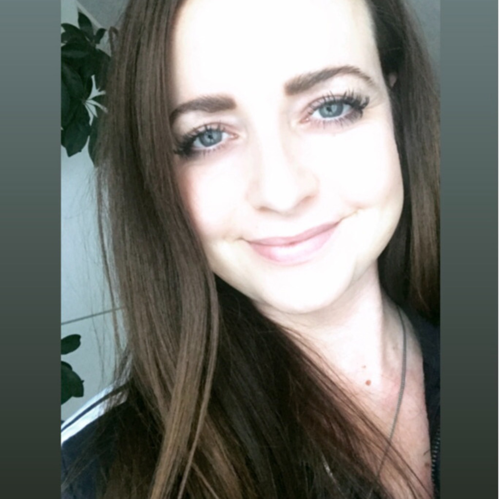 Petra Schumacher - Zeitmanagement - Mercedes-Benz Group | XING