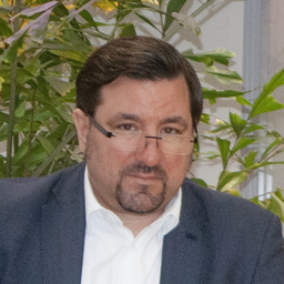 Dr. Andreas Kiefer