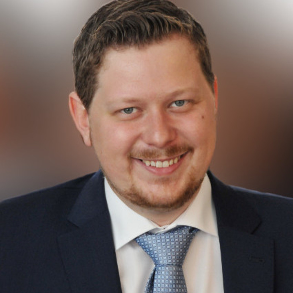 Dr. Rene Savelsberg Team Leader Hybrid Powertrain Energy Management