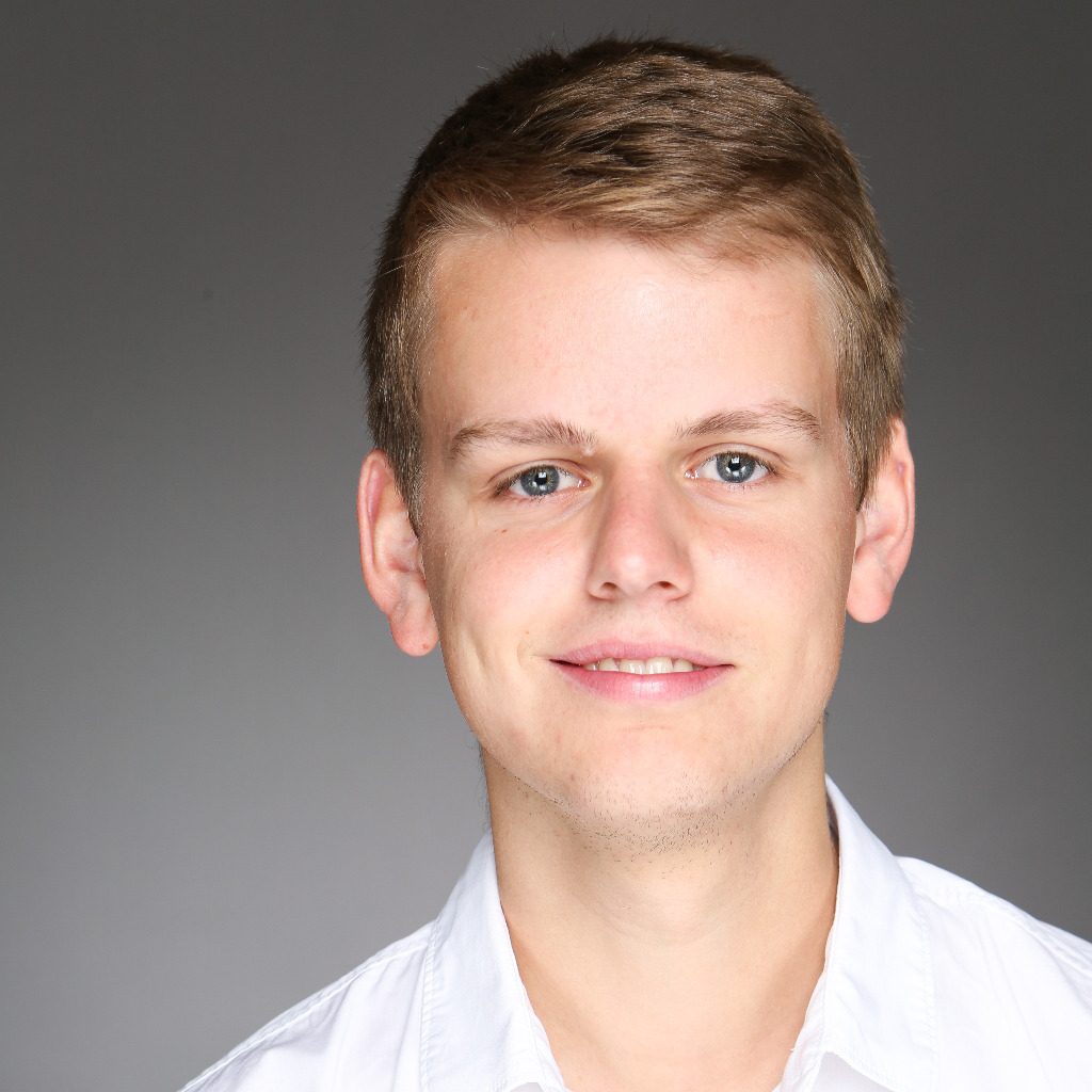 Steffen Karlin Fußball und Sport Mangement EC Europa Campus XING