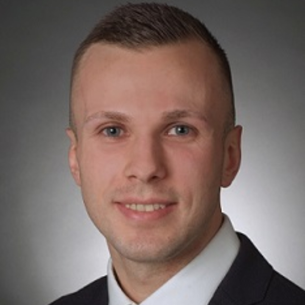 Marcel Frieburg Gruppenleiter Ratenkredite Dr. Klein Ratenkredit